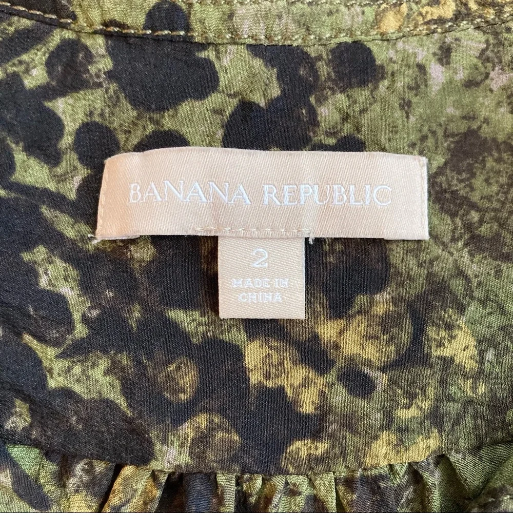 Banana Republic Women’s silk olive green quarter length sleeve blouse - S - Picture 6 of 12